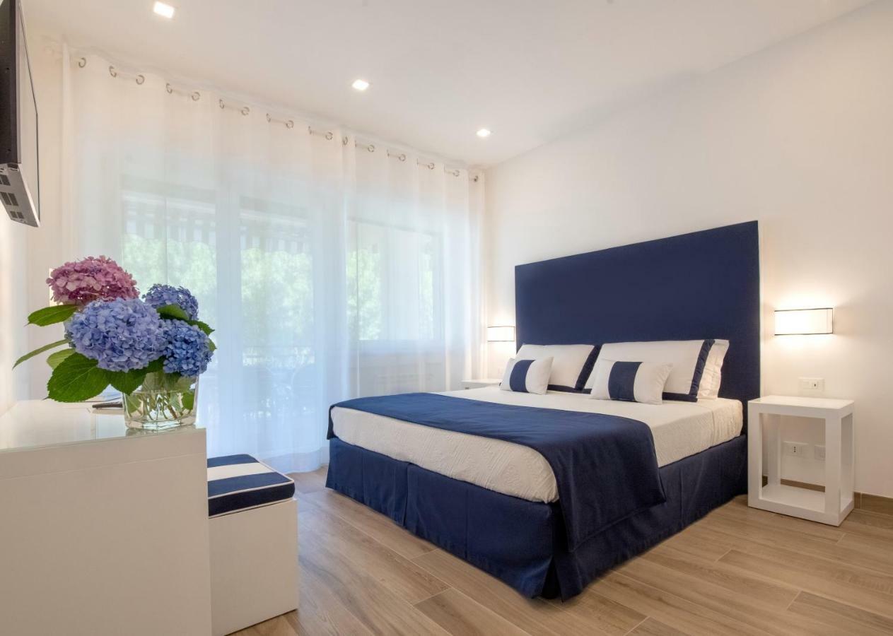 Solymar Apartments Sorrento Luaran gambar