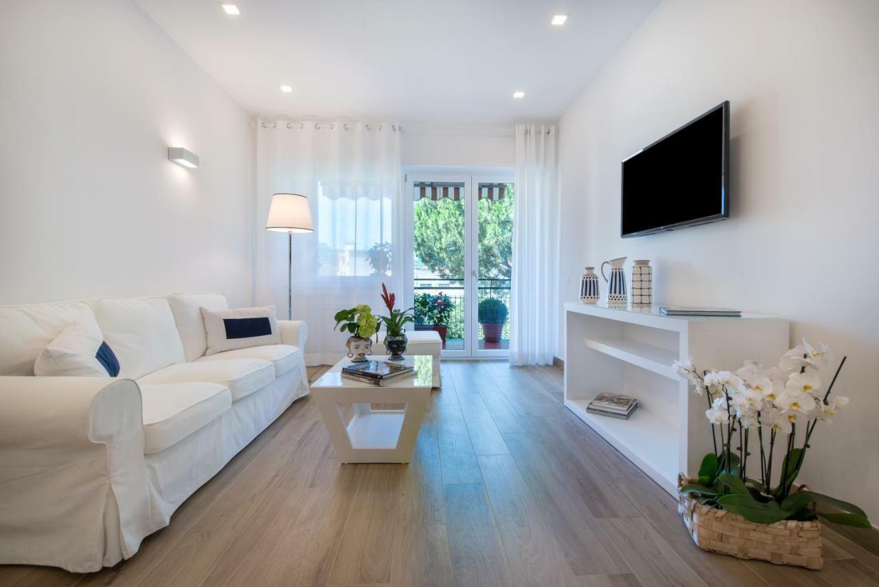 Solymar Apartments Sorrento Luaran gambar