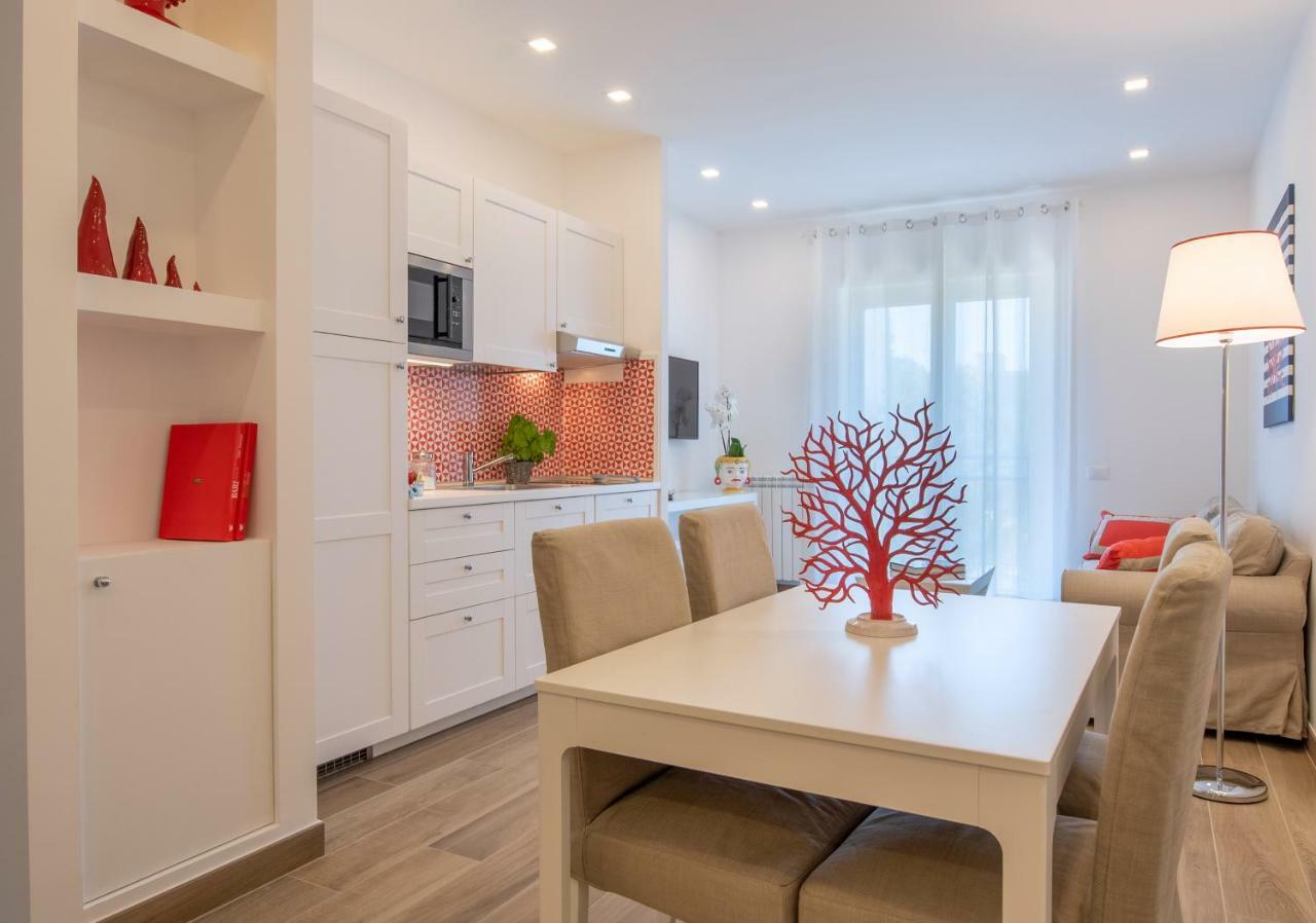 Solymar Apartments Sorrento Luaran gambar