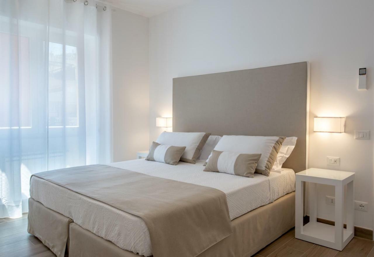 Solymar Apartments Sorrento Luaran gambar
