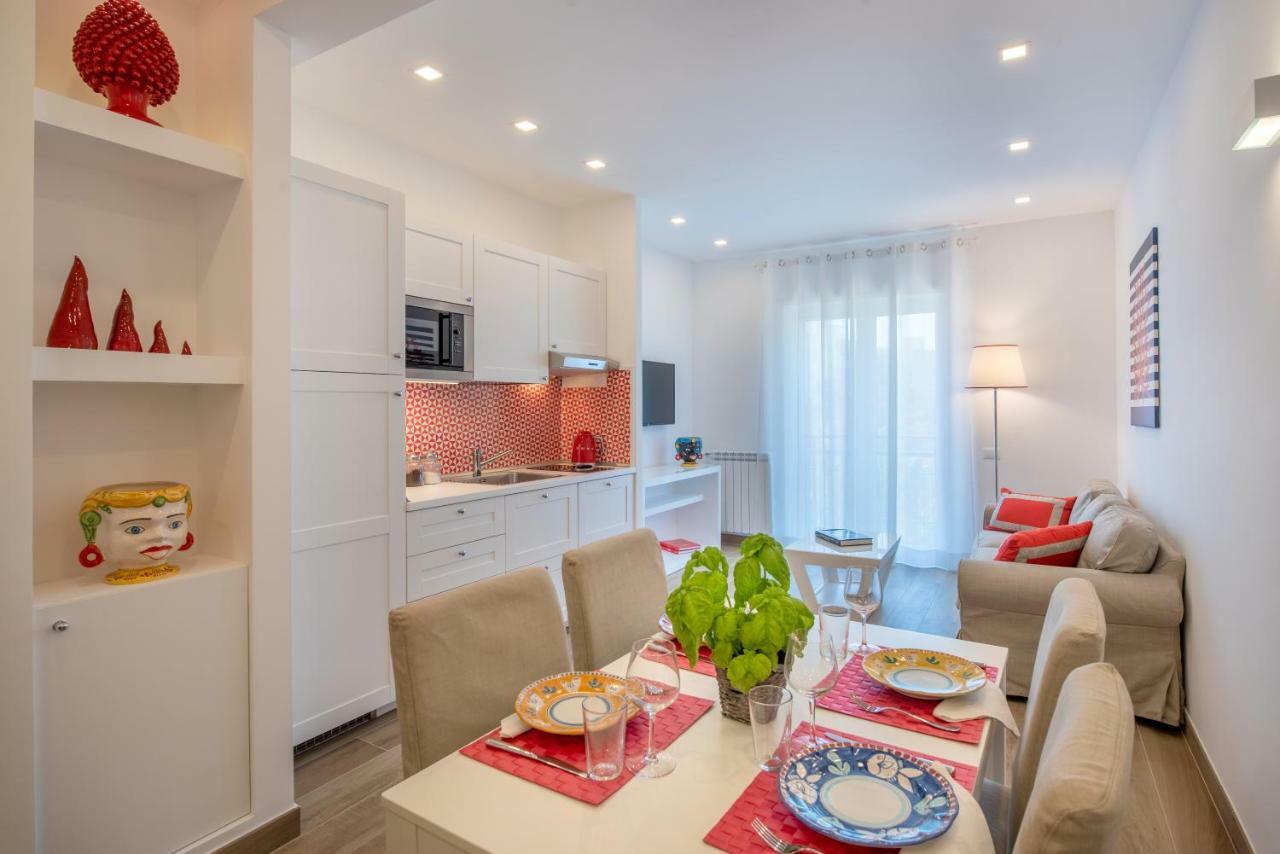 Solymar Apartments Sorrento Luaran gambar