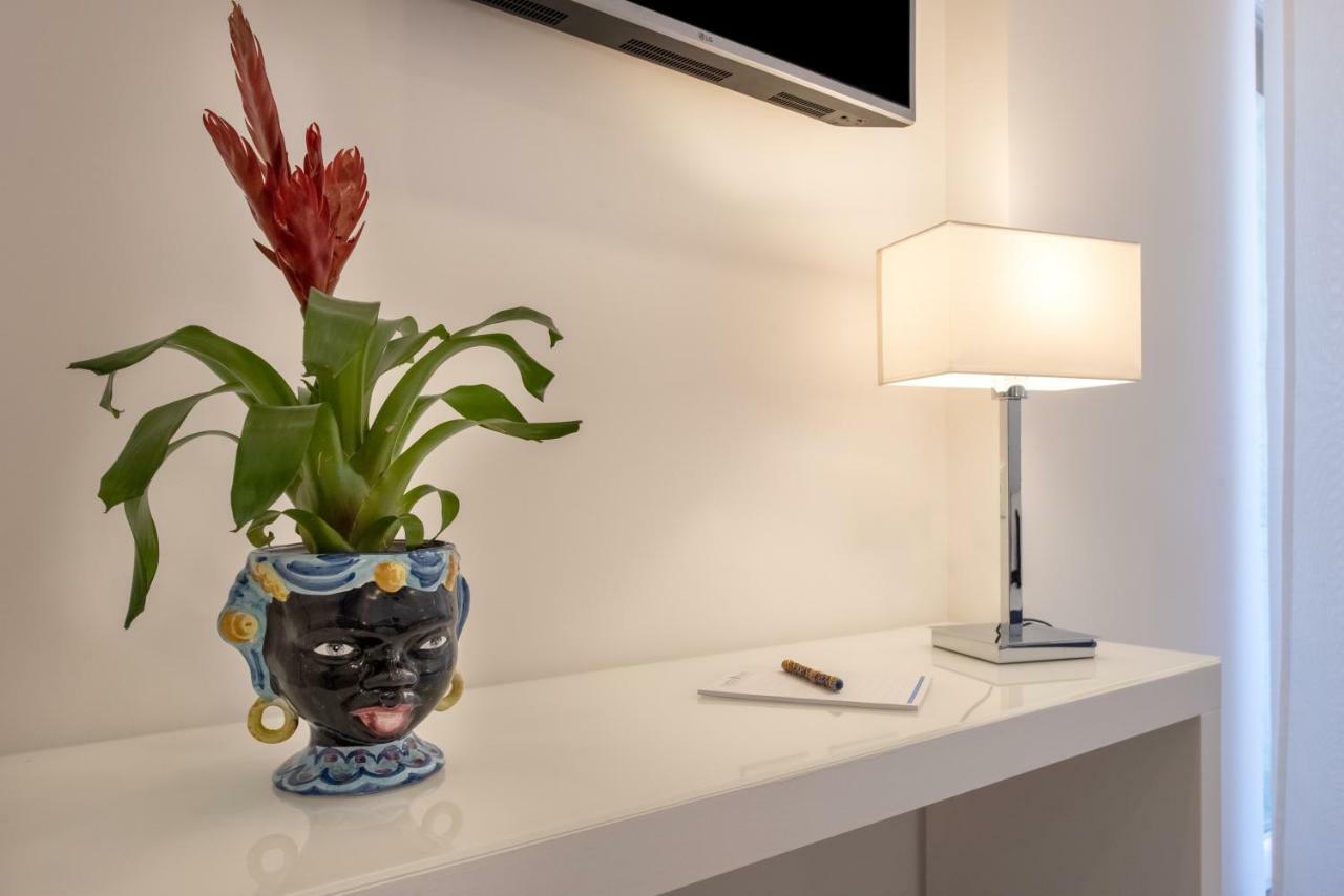 Solymar Apartments Sorrento Luaran gambar